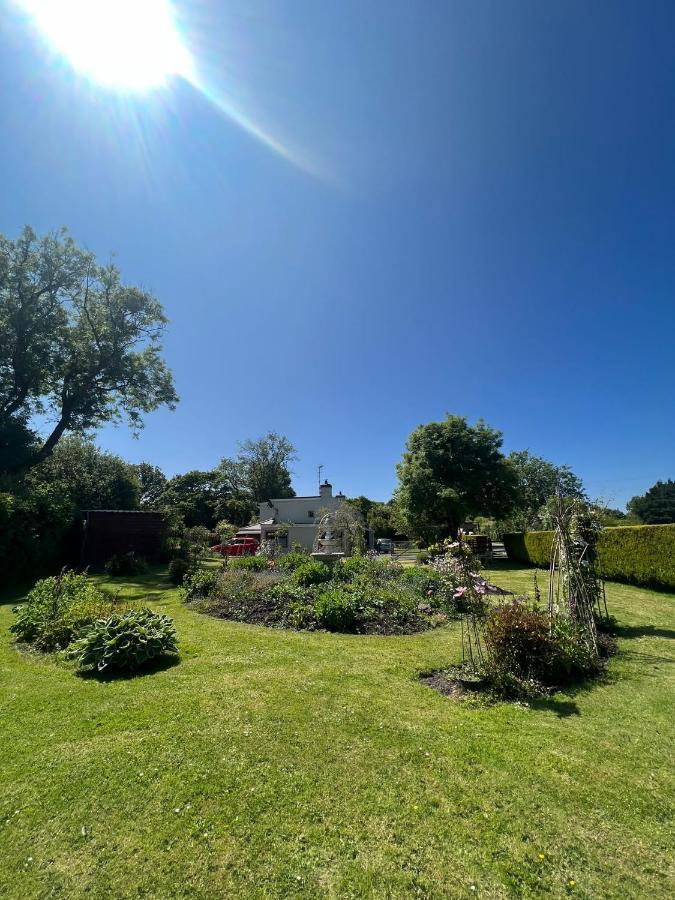 Bed and Breakfast Broadmoor Farm Kilgetty Екстер'єр фото