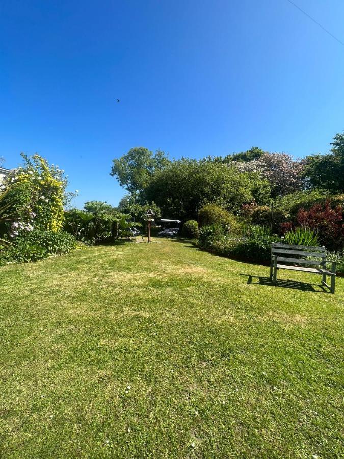 Bed and Breakfast Broadmoor Farm Kilgetty Екстер'єр фото
